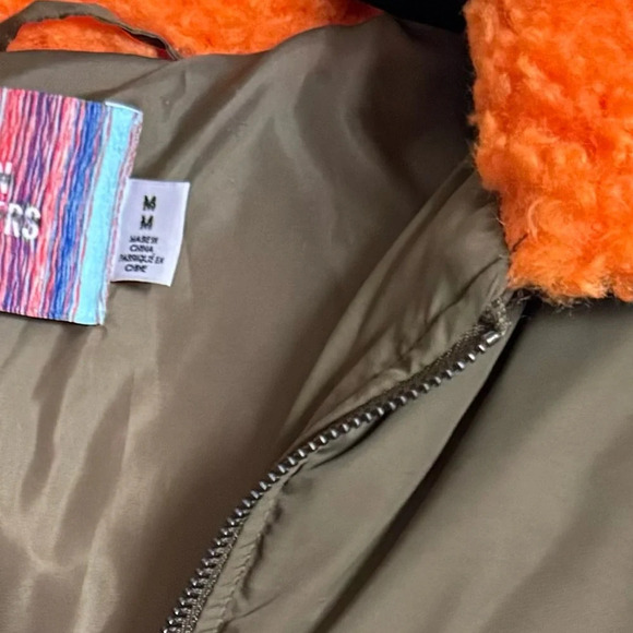 Urban Outfitters Army Green Puffer Jacket Duckie Faux Shearling Collar Coat NWOT - Picture 11 of 11